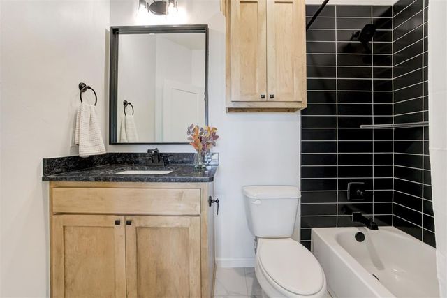 4533 Maple Ridge Drive, Edmond, OK 73034