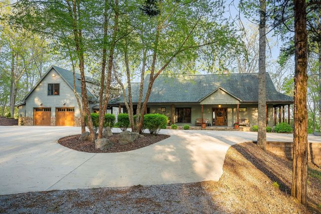 685 Young Green Rd, Smithville, TN 37166