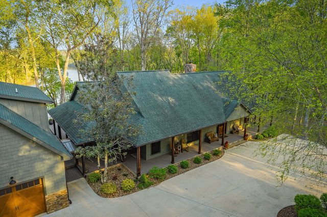 685 Young Green Rd, Smithville, TN 37166