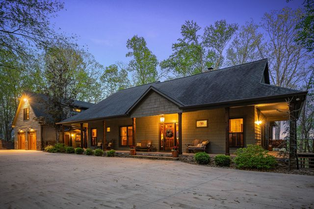 685 Young Green Rd, Smithville, TN 37166