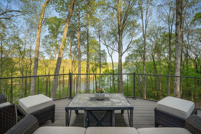 685 Young Green Rd, Smithville, TN 37166