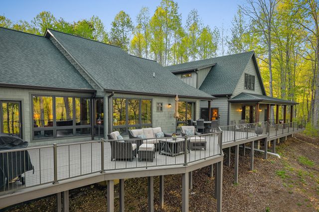 685 Young Green Rd, Smithville, TN 37166