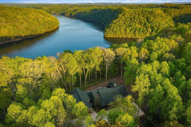 685 Young Green Rd, Smithville, TN 37166