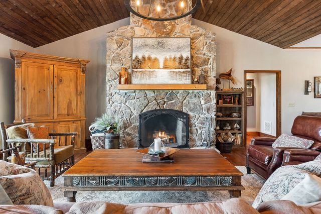 685 Young Green Rd, Smithville, TN 37166