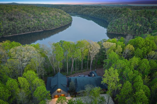 685 Young Green Rd, Smithville, TN 37166