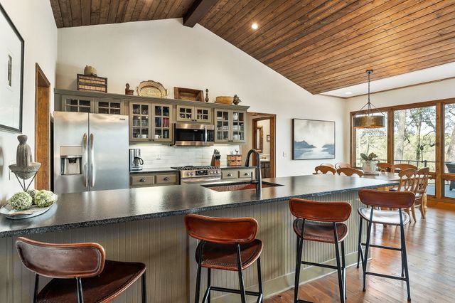 685 Young Green Rd, Smithville, TN 37166