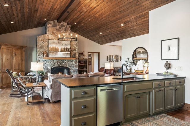 685 Young Green Rd, Smithville, TN 37166