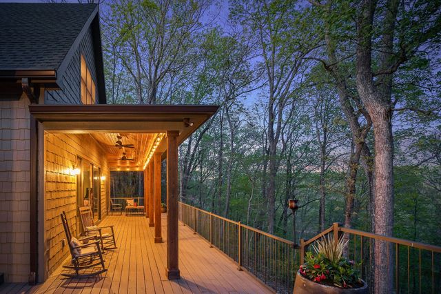 685 Young Green Rd, Smithville, TN 37166