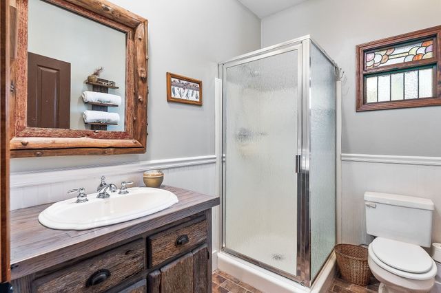 685 Young Green Rd, Smithville, TN 37166