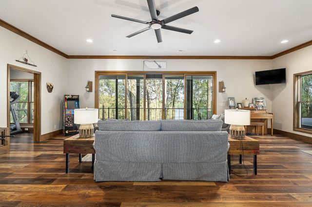 685 Young Green Rd, Smithville, TN 37166