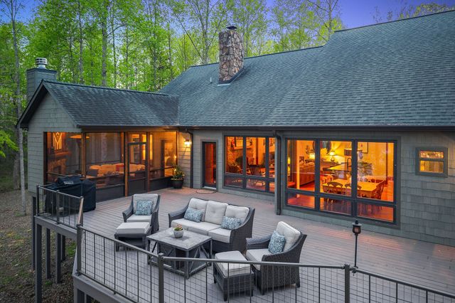 685 Young Green Rd, Smithville, TN 37166