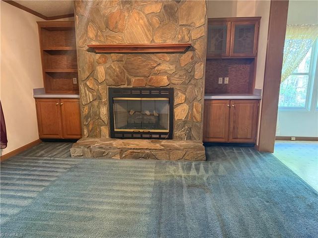 1095 Sechrist Loop, Pilot Mountain, NC 27041