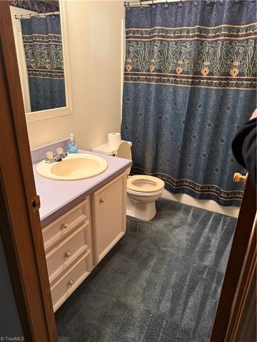 1095 Sechrist Loop, Pilot Mountain, NC 27041