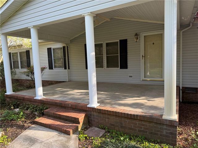1095 Sechrist Loop, Pilot Mountain, NC 27041