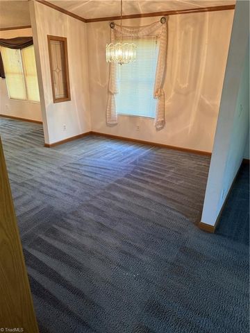 1095 Sechrist Loop, Pilot Mountain, NC 27041
