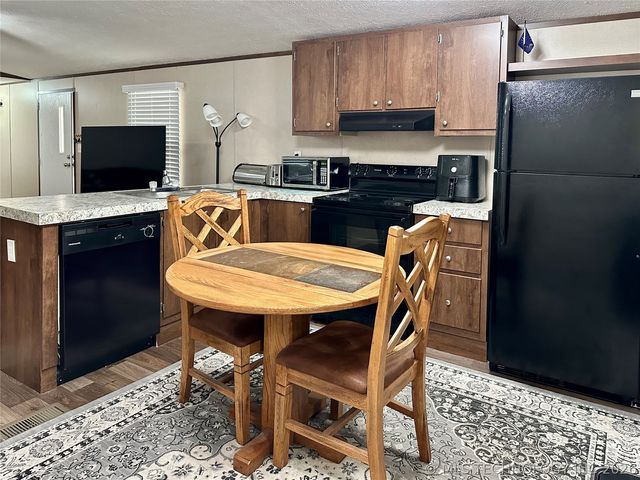 506 Northwest Drive, Sulphur, OK 73086