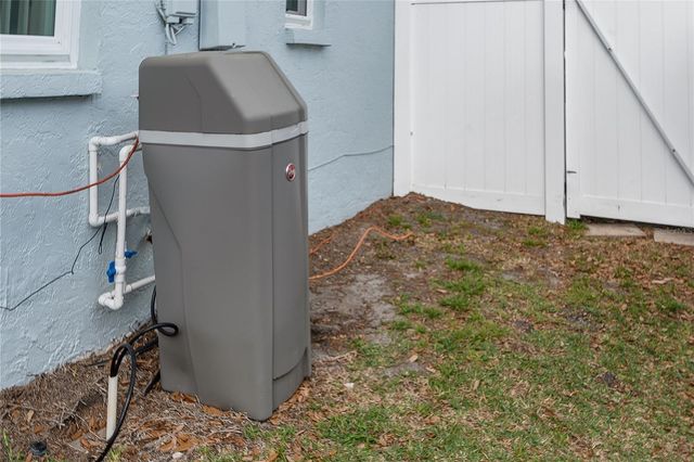 11796 SAREE COURT, Seminole, FL 33778