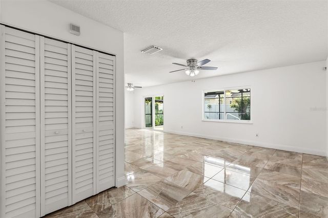 327 N CERVIDAE DRIVE, Apopka, FL 32703