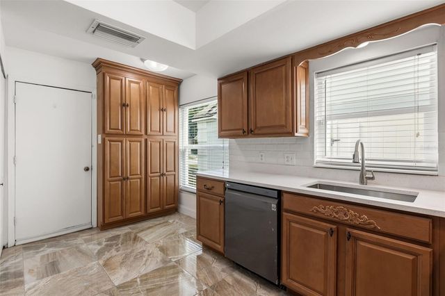 327 N CERVIDAE DRIVE, Apopka, FL 32703