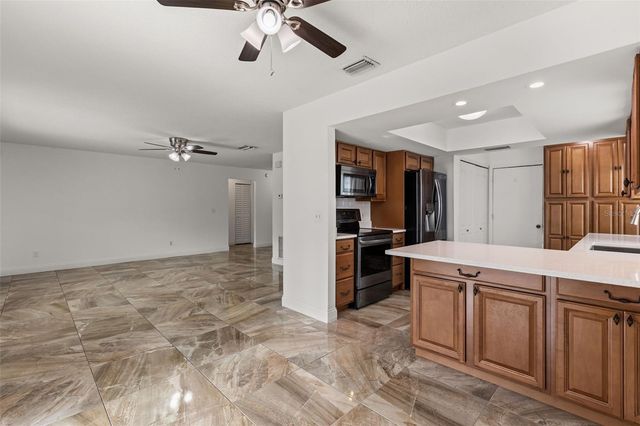 327 N CERVIDAE DRIVE, Apopka, FL 32703