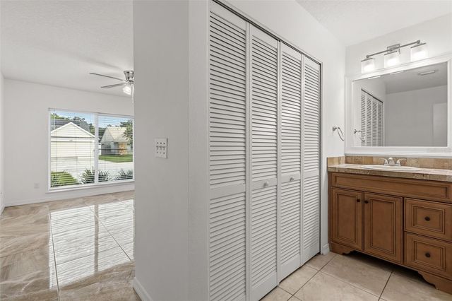 327 N CERVIDAE DRIVE, Apopka, FL 32703