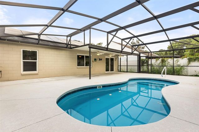 327 N CERVIDAE DRIVE, Apopka, FL 32703