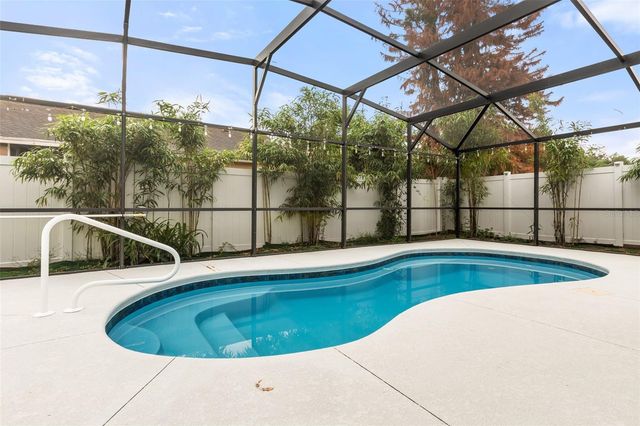 327 N CERVIDAE DRIVE, Apopka, FL 32703