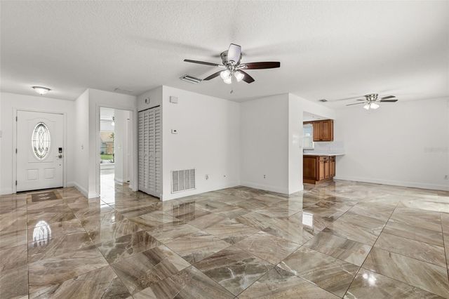 327 N CERVIDAE DRIVE, Apopka, FL 32703