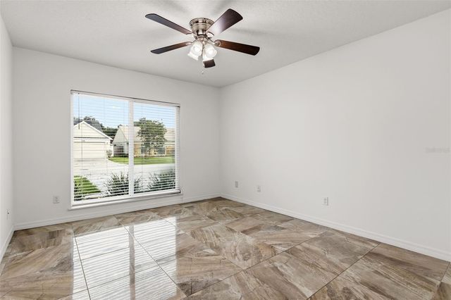 327 N CERVIDAE DRIVE, Apopka, FL 32703