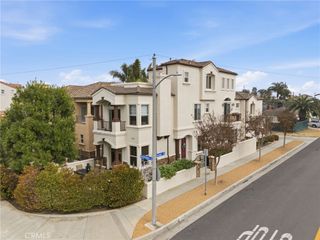 1202 Huntington Street, Huntington Beach, CA 92648