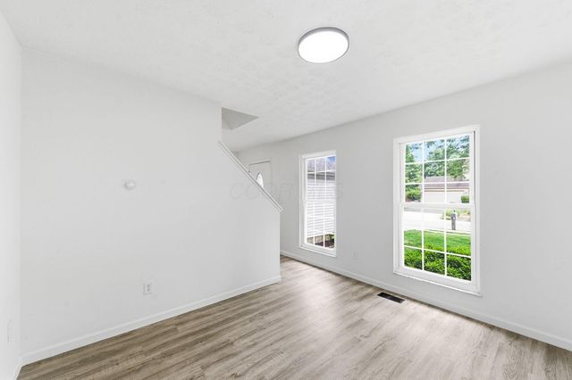 7212 Dewfall Drive, Reynoldsburg, OH 43068