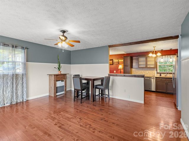 84 Candlelight Circle, Clyde, NC 28721