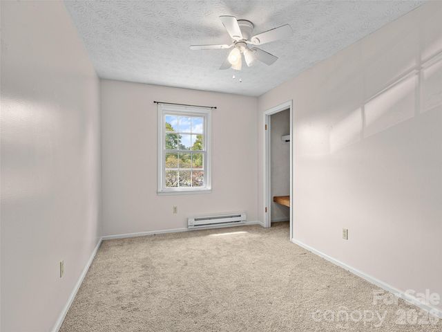 84 Candlelight Circle, Clyde, NC 28721