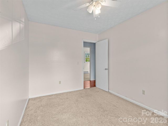 84 Candlelight Circle, Clyde, NC 28721