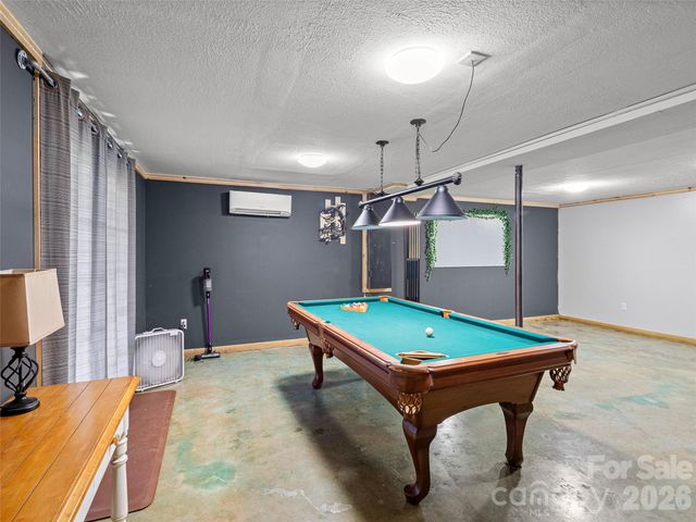 84 Candlelight Circle, Clyde, NC 28721