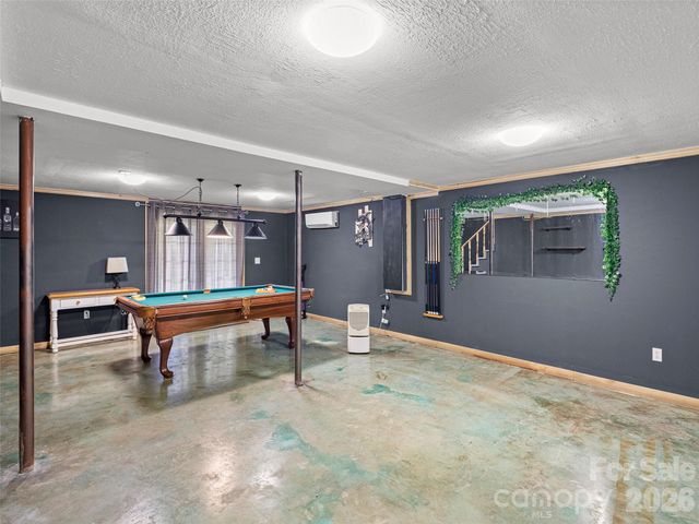 84 Candlelight Circle, Clyde, NC 28721