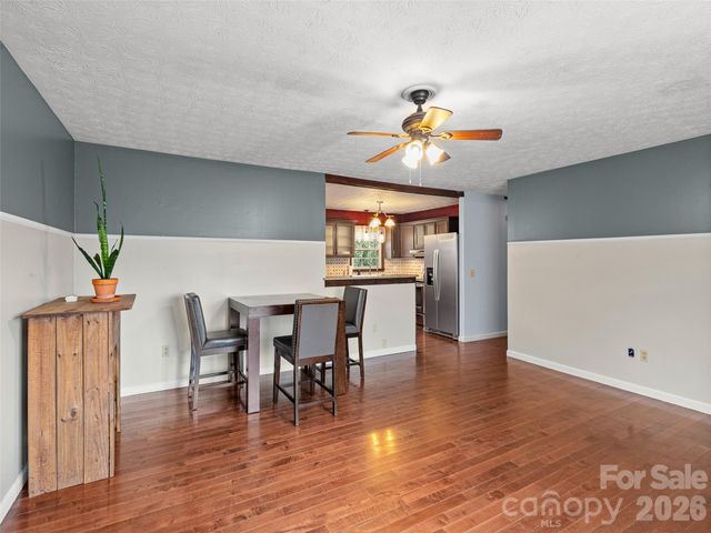 84 Candlelight Circle, Clyde, NC 28721