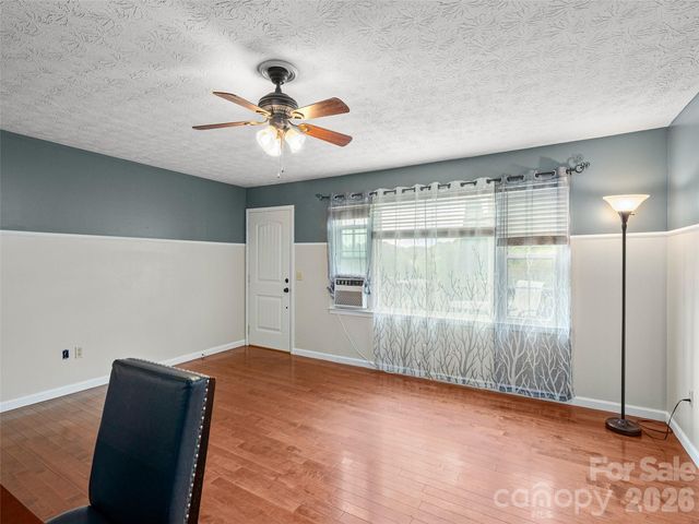 84 Candlelight Circle, Clyde, NC 28721