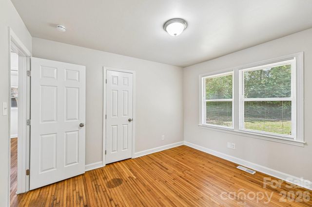 3935 Crestridge Drive, Charlotte, NC 28217