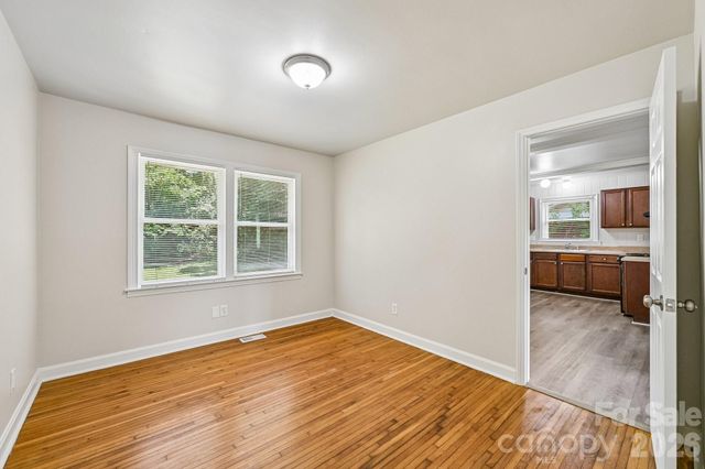 3935 Crestridge Drive, Charlotte, NC 28217