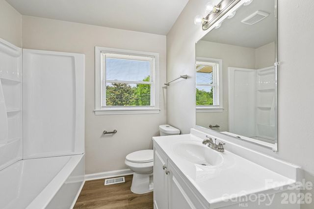 3935 Crestridge Drive, Charlotte, NC 28217