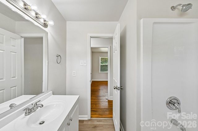 3935 Crestridge Drive, Charlotte, NC 28217