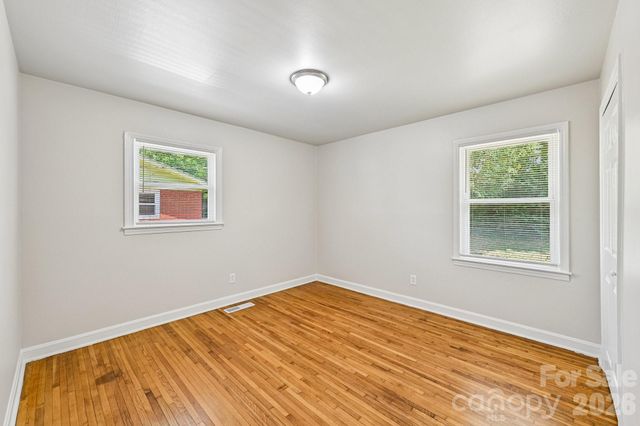 3935 Crestridge Drive, Charlotte, NC 28217