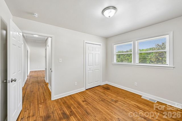 3935 Crestridge Drive, Charlotte, NC 28217