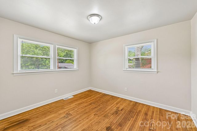 3935 Crestridge Drive, Charlotte, NC 28217
