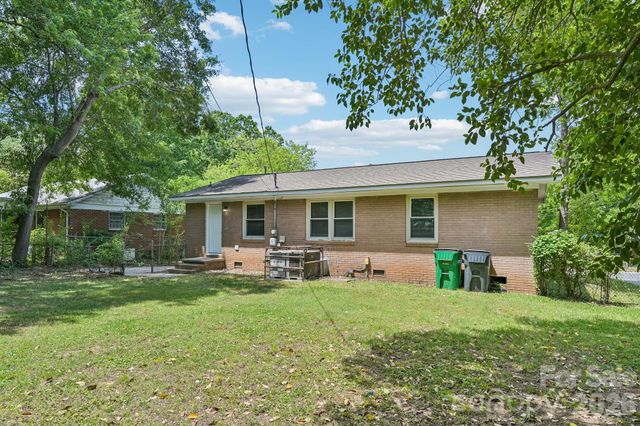 3935 Crestridge Drive, Charlotte, NC 28217