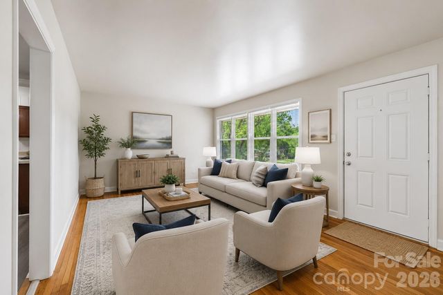 3935 Crestridge Drive, Charlotte, NC 28217