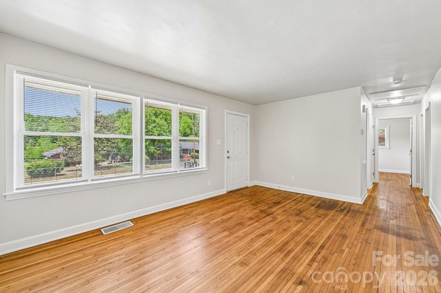 3935 Crestridge Drive, Charlotte, NC 28217