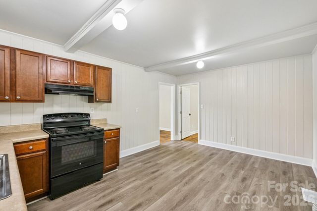 3935 Crestridge Drive, Charlotte, NC 28217