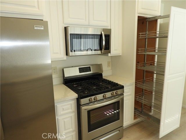 1554 Las Lunas Street, Pasadena, CA 91106